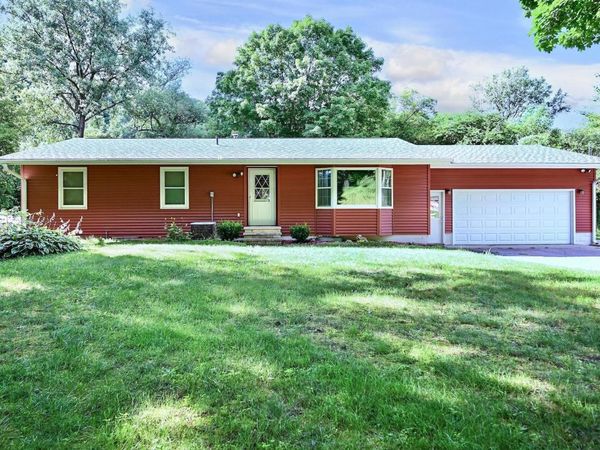 26283 Meadowbrook Lane , Winona, MN 55987