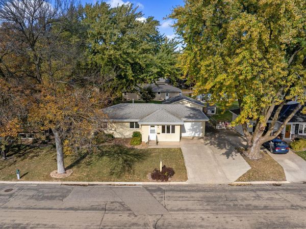 313 Glenn Road , Albert Lea, MN 56007
