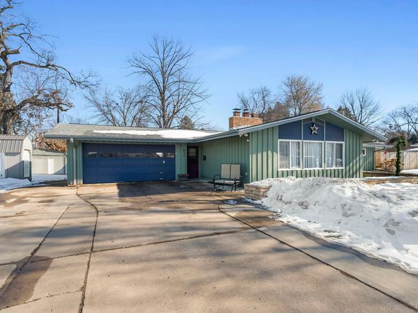 832 Birch Street S, Cambridge, MN 55008