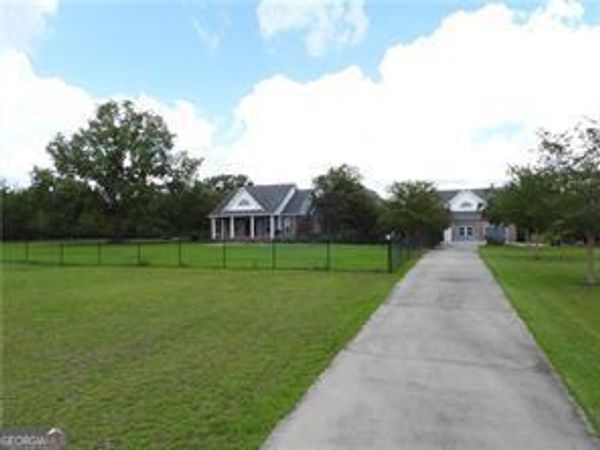 105 Lonnie Johnson Road, Hazlehurst, GA 31539