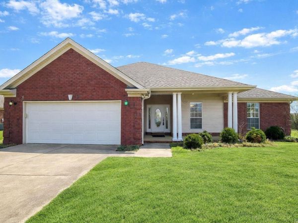 826 Bayou Vista Dr , Marion, AR 72364