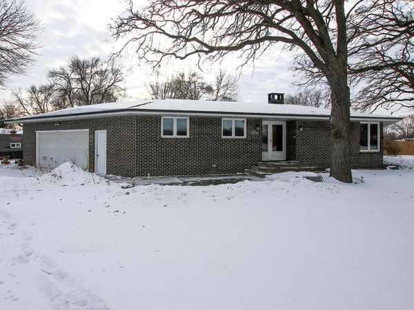1020 Roberts Road SW, Hutchinson, MN 55350