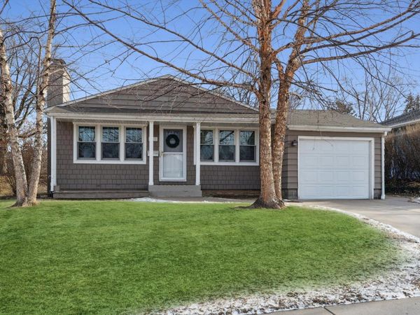 2317 Washington Lane, Davenport, IA 52804
