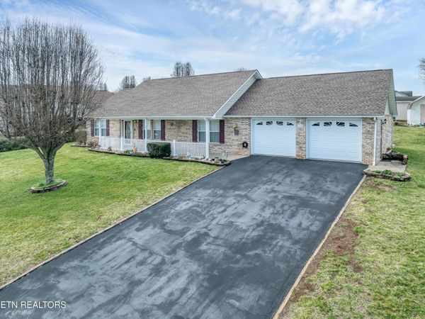 1715 Morning Glory Court, Sevierville, TN 37862