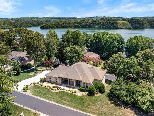 402 Catoosa Lane , Loudon, TN 37774