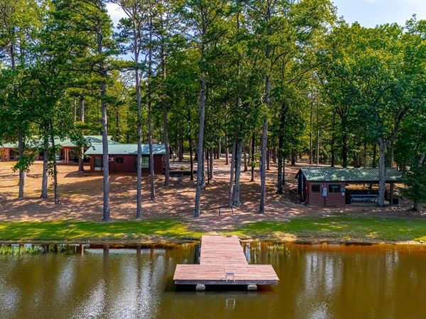 10 Henry , Perryville, AR 72126