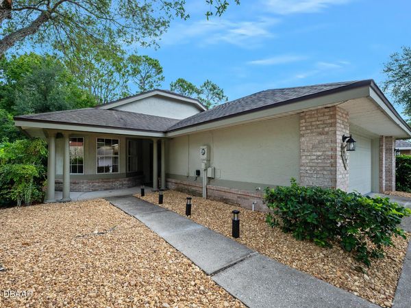 212 Glenbriar Circle, Daytona Beach, FL 32114