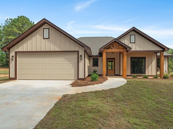 12 Millie Lott Rd., Sumrall, MS 39482