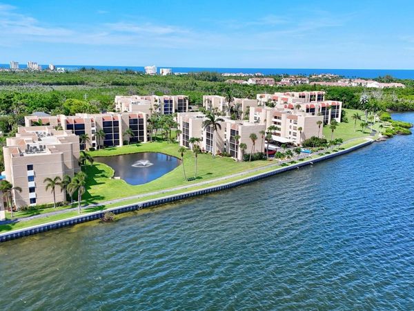 3412 NE Causeway Boulevard, Unit 103, Jensen Beach, FL 34957