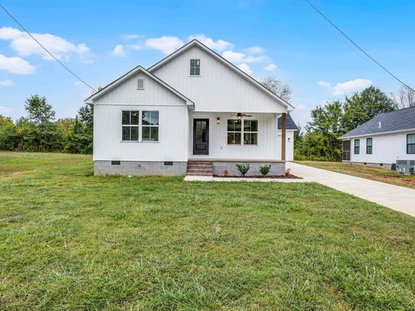 757 CHRISTIE LOOP, Henderson, TN 38340