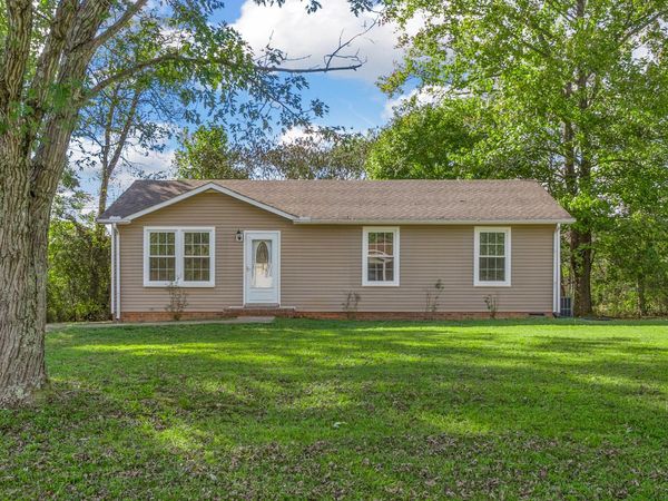 585 Caskey Dr , Clarksville, TN 37042