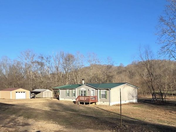 230 Lowery Cemetery Rd , Cumberland City, TN 37050