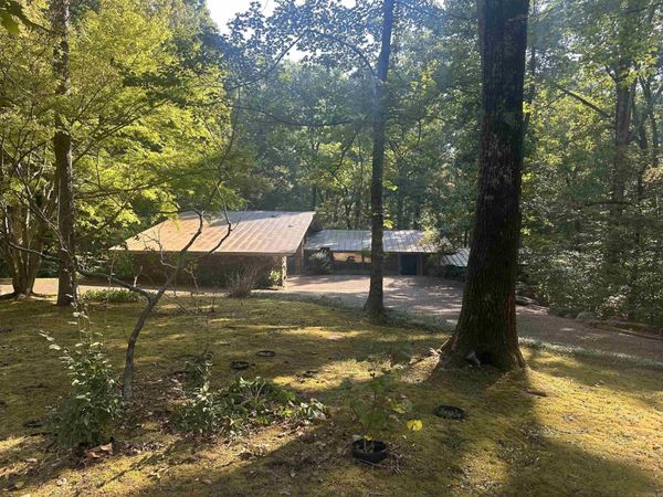 2 Ridgewood , Forrest City, AR 72396