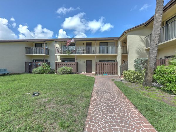 2050 Oleander Boulevard, Unit 8102, Fort Pierce, FL 34950