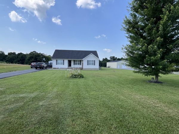 341 Trent Rd , Lafayette, TN 37083