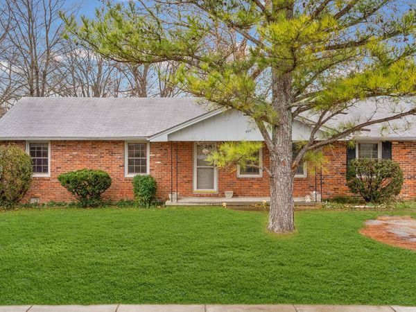 900 Pyle Ln , Hopkinsville, KY 42240