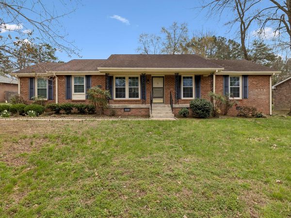 8040 Sawyer Brown Rd , Nashville, TN 37221
