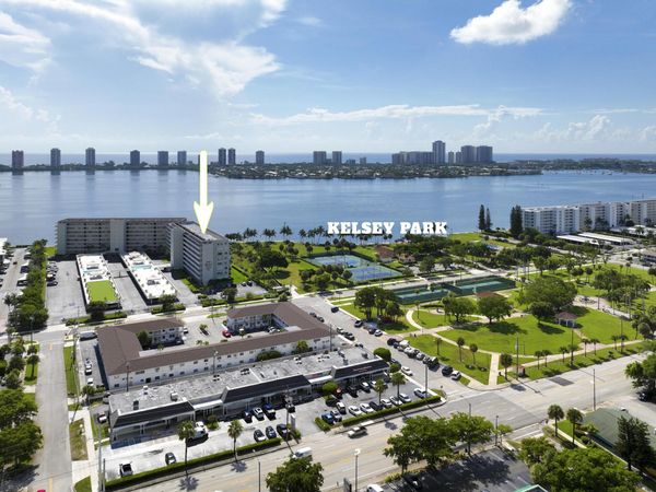 801 Lake Shore Drive, Unit 817, Lake Park, FL 33403