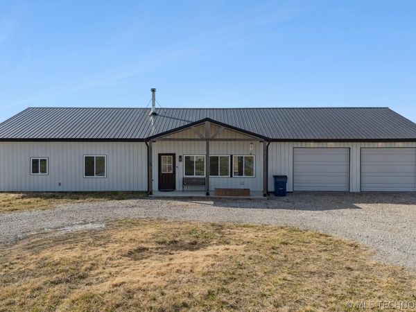 1327 W Davis , Nowata, OK 74048