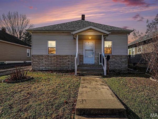 215 Louisa Avenue , Dupo, IL 62239