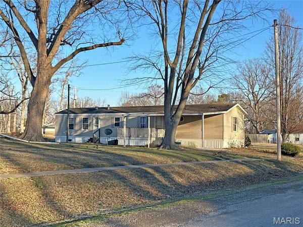 163 N Mill Street , Venedy, IL 62214