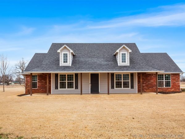 2621 E Prospect Avenue , Ponca City, OK 74604