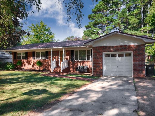 612 Hereford Dr , Athens, AL 35611