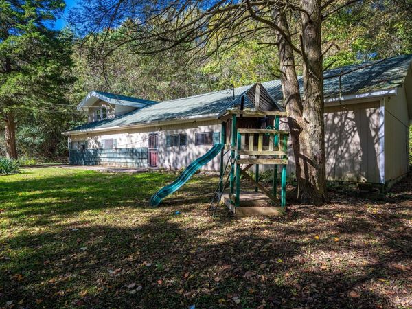 3877 Bonny Oaks Drive , Chattanooga, TN 37406