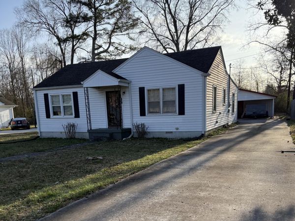 136 Ham St , Tullahoma, TN 37388