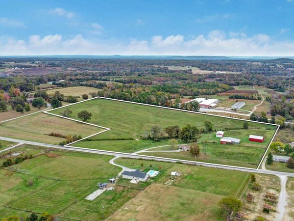 8324 Smithville Hwy , McMinnville, TN 37110