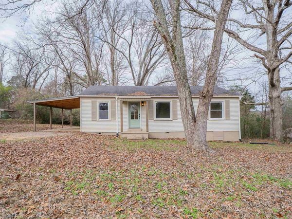 147 WESTWOOD CIR, Selmer, TN 38375