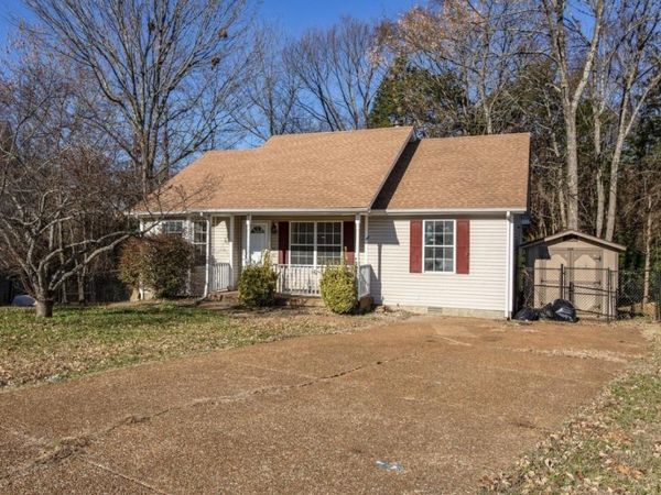 806 Albin Ct , La Vergne, TN 37086