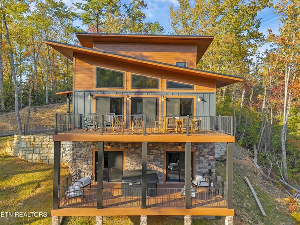 2671 Switchback Way , Cosby, TN 37722