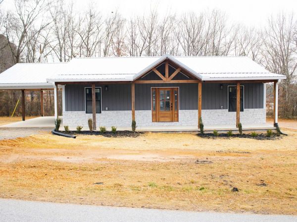 265 OAKGROVE RD , Selmer, TN 38375
