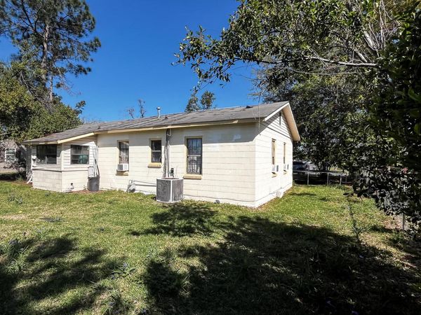 406 Hickory Street, Douglas, GA 31533