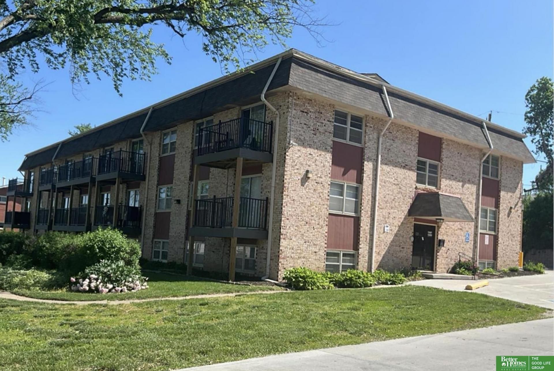 1367 S 76 Avenue , Omaha, NE 68124