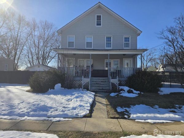 635 Linden Avenue , Woodbridge, NJ 07095
