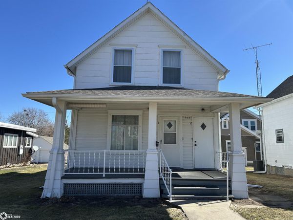 303 N Center Street, Marshalltown, IA 50158
