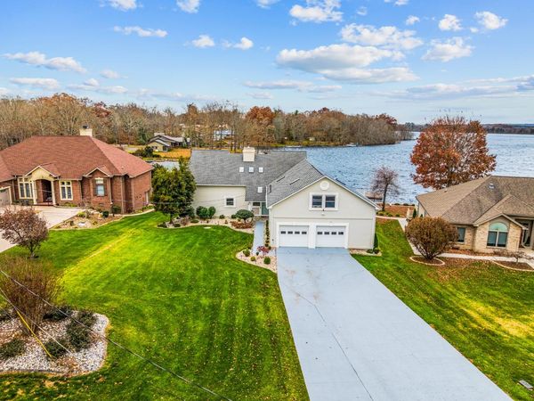 1260 Arrowhead Dr , Crossville, TN 38572