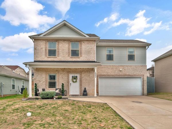 1043 Berra Dr , Springfield, TN 37172