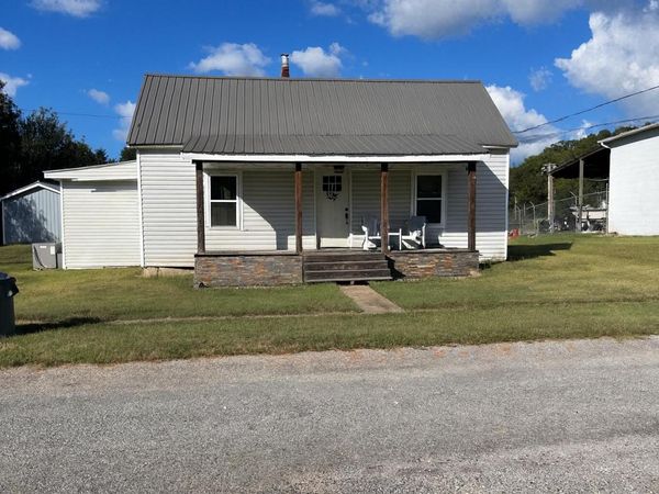 120 7th Street , Calhoun, TN 37309