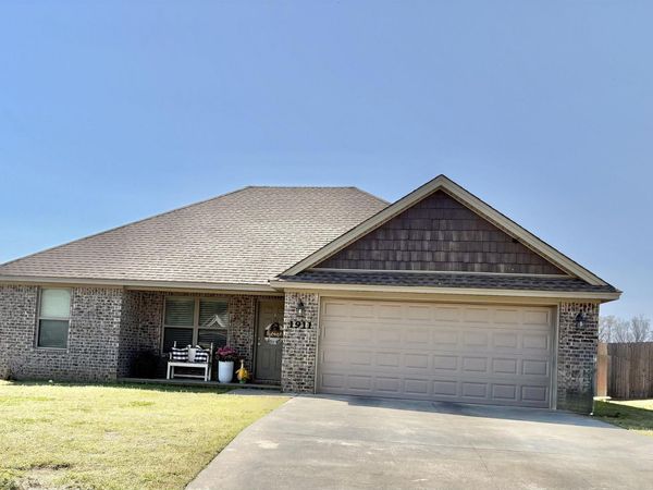 1911 Rehoboth Cir , Searcy, AR 72143