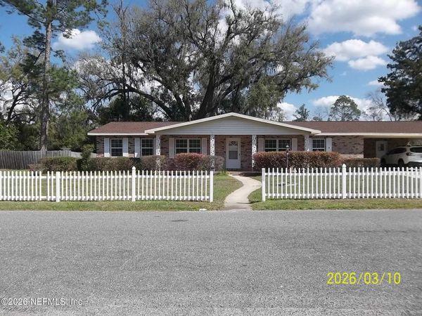 1025 WHITE AVE S E, Live Oak, FL 32064