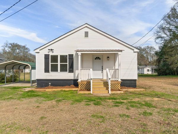 407 Short St., Ellisville, MS 39437