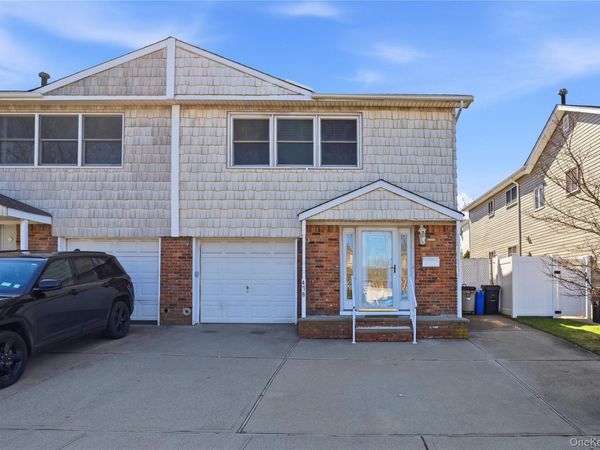478 Leverett Avenue , Staten Island, NY 10308