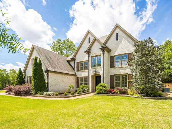 250 RIDGEWOOD DR , Collierville, TN 38017