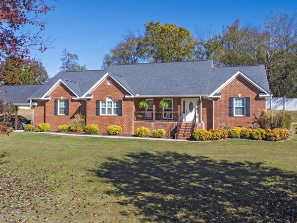 201 Twin Meadows Drive , Dayton, TN 37321