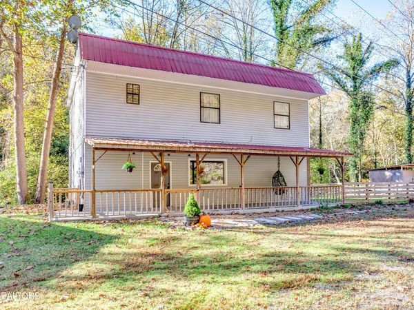 643 Airport Rd, Oakdale, TN 37829