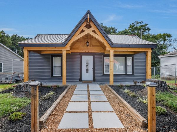 174 Columbia Avenue , Centerville, TN 37033