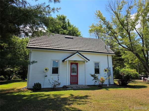 22746 Nebraska Road , Ashley, IL 62808